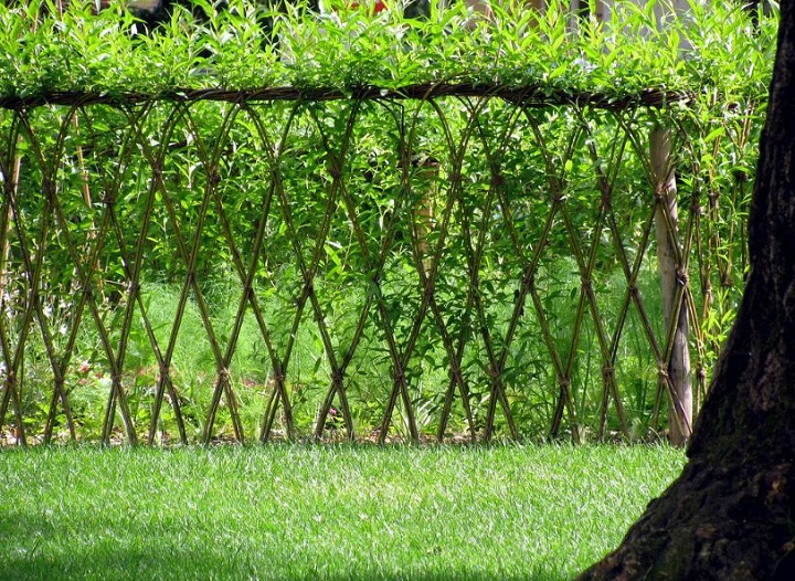 Willow Living Fence 9395